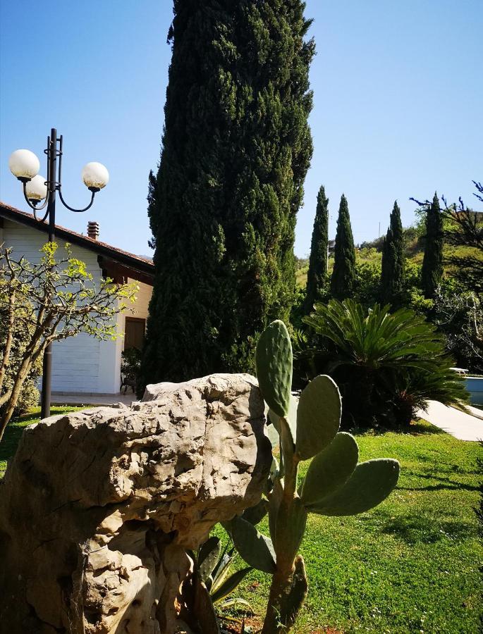 Villetta Blue Garden Sonnino Exterior foto