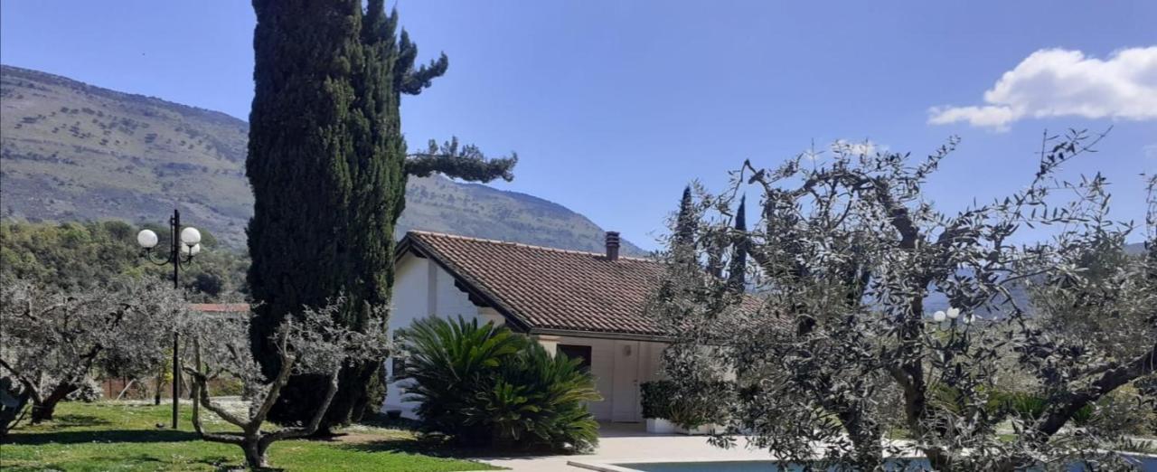 Villetta Blue Garden Sonnino Exterior foto