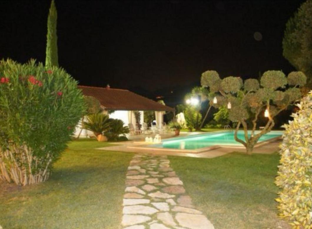 Villetta Blue Garden Sonnino Exterior foto